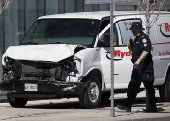 هغه موټر چې خلک پرې وهل شوي